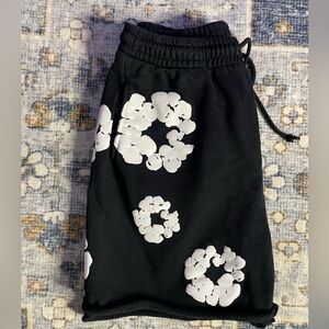 Denim tears Black and white cotton shorts #streetwear #denim tears